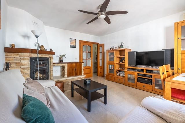 Adosado de 3 habitaciones en Peligros en venta con garaje - 210.000 € (Ref: 10021127)
