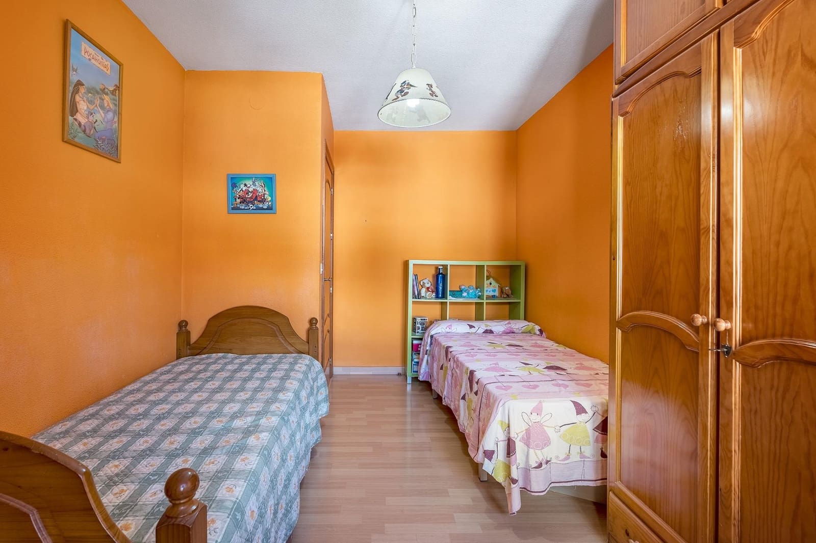 Adosado de 3 habitaciones en Peligros en venta con garaje - 210.000 € (Ref: 10021127)