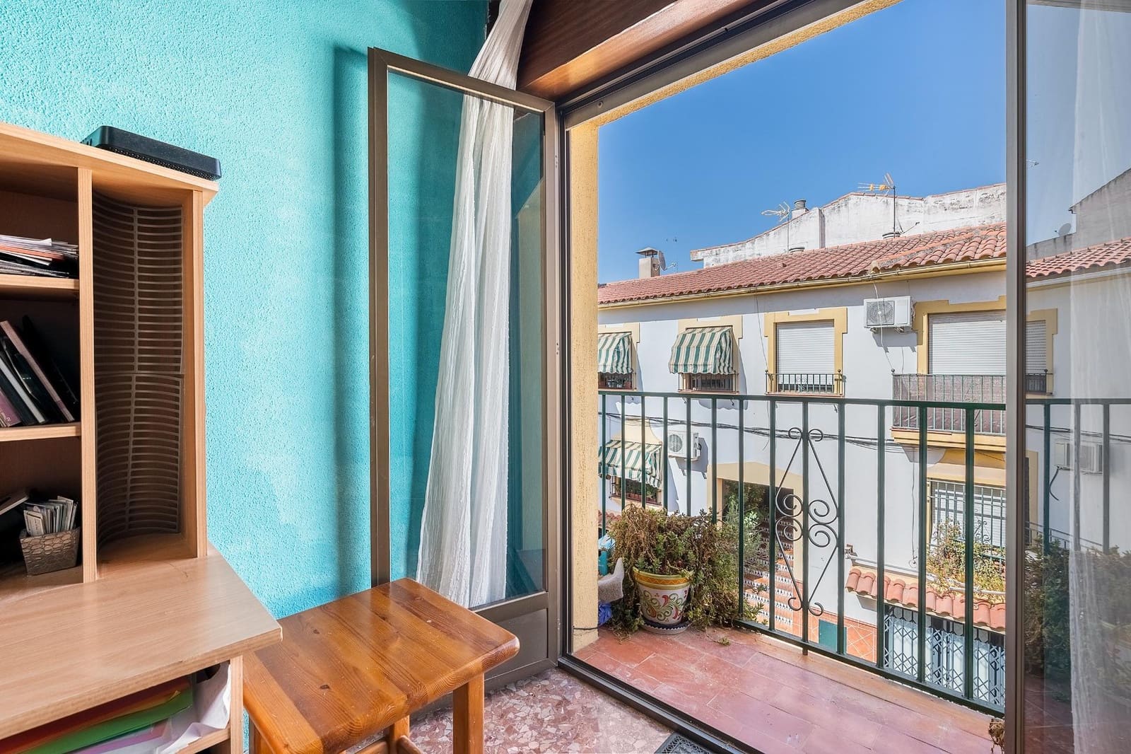 Adosado de 3 habitaciones en Peligros en venta con garaje - 210.000 € (Ref: 10021127)