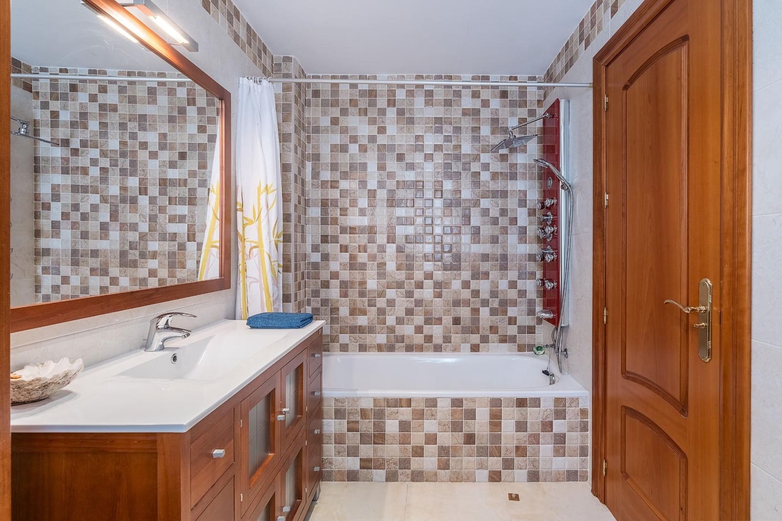 Adosado de 3 habitaciones en Peligros en venta con garaje - 210.000 € (Ref: 10021127)