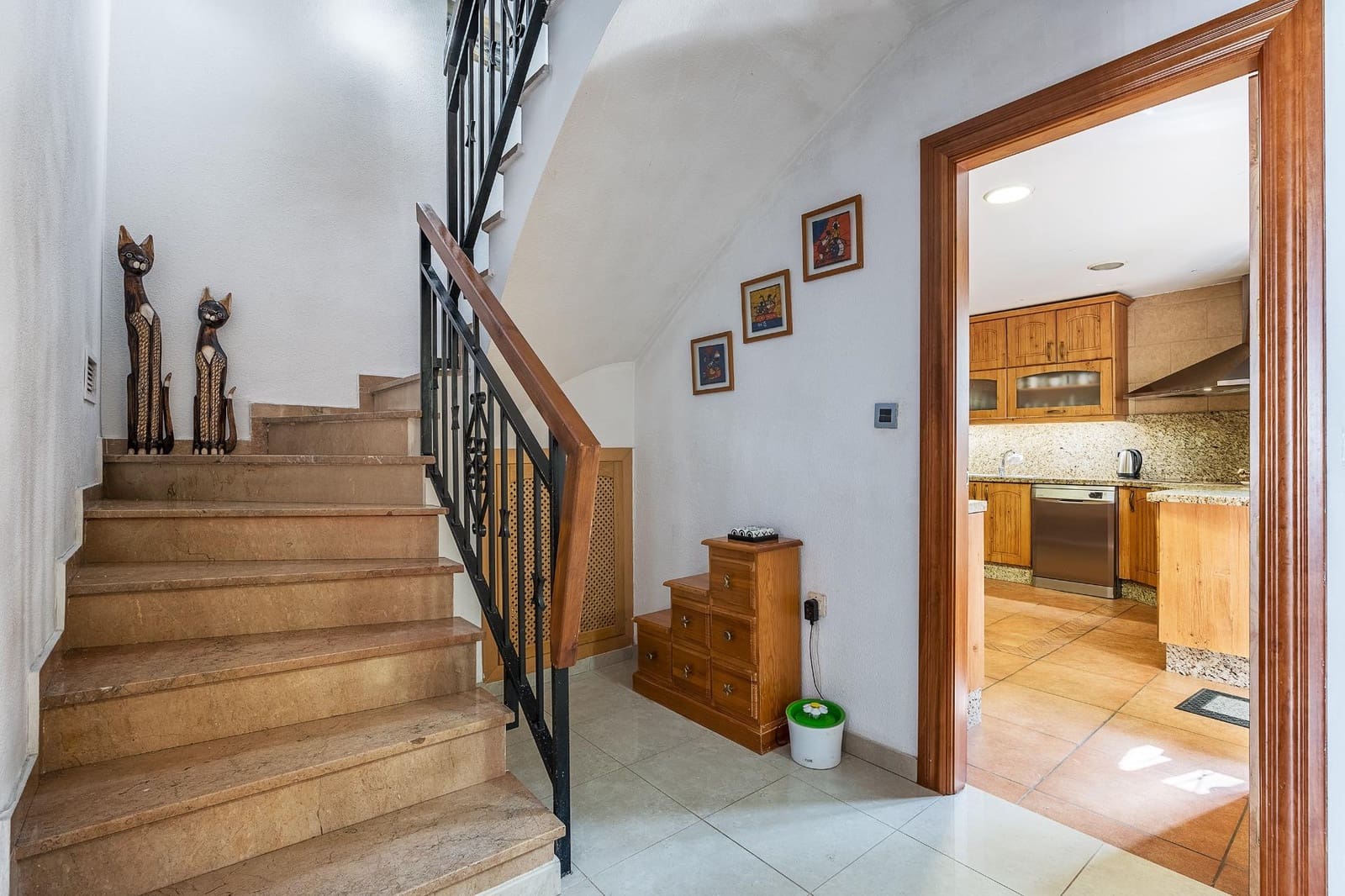Adosado de 3 habitaciones en Peligros en venta con garaje - 210.000 € (Ref: 10021127)