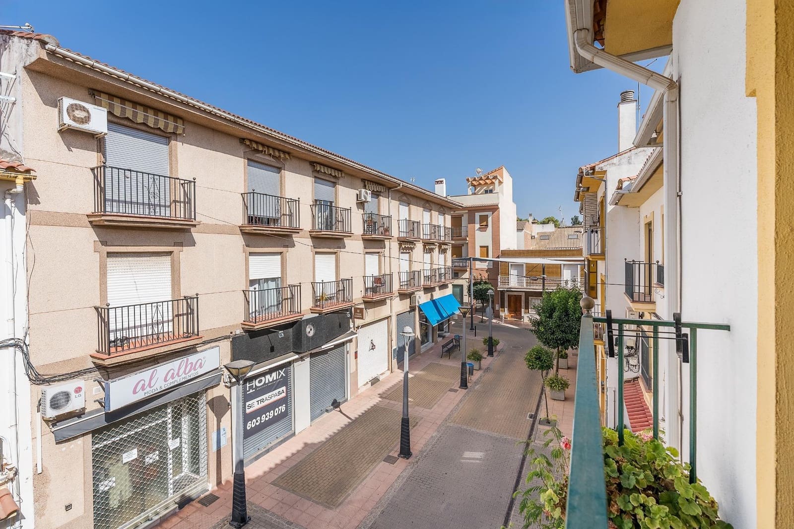 Adosado de 3 habitaciones en Peligros en venta con garaje - 210.000 € (Ref: 10021127)