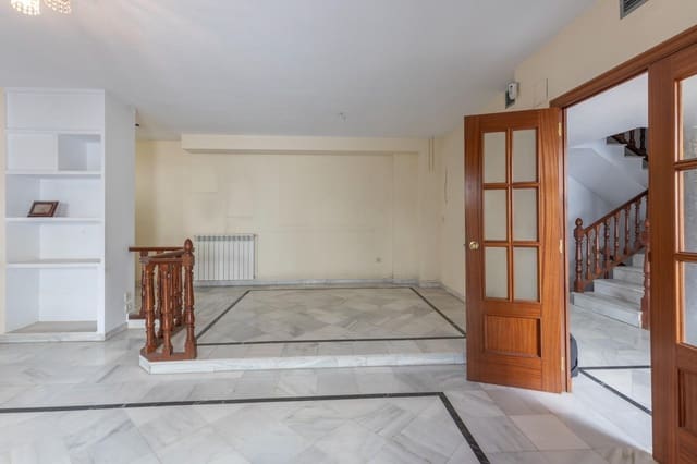 5 Zimmer Doppelhaus zu verkaufen in Granada Stadt mit Pool Garage - 450.000 € (Ref: 10021128)