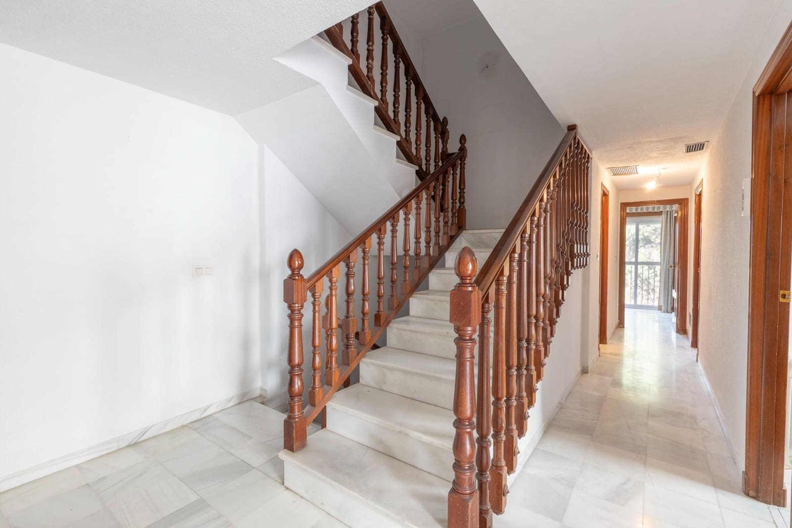 5 Zimmer Doppelhaus zu verkaufen in Granada Stadt mit Pool Garage - 450.000 € (Ref: 10021128)
