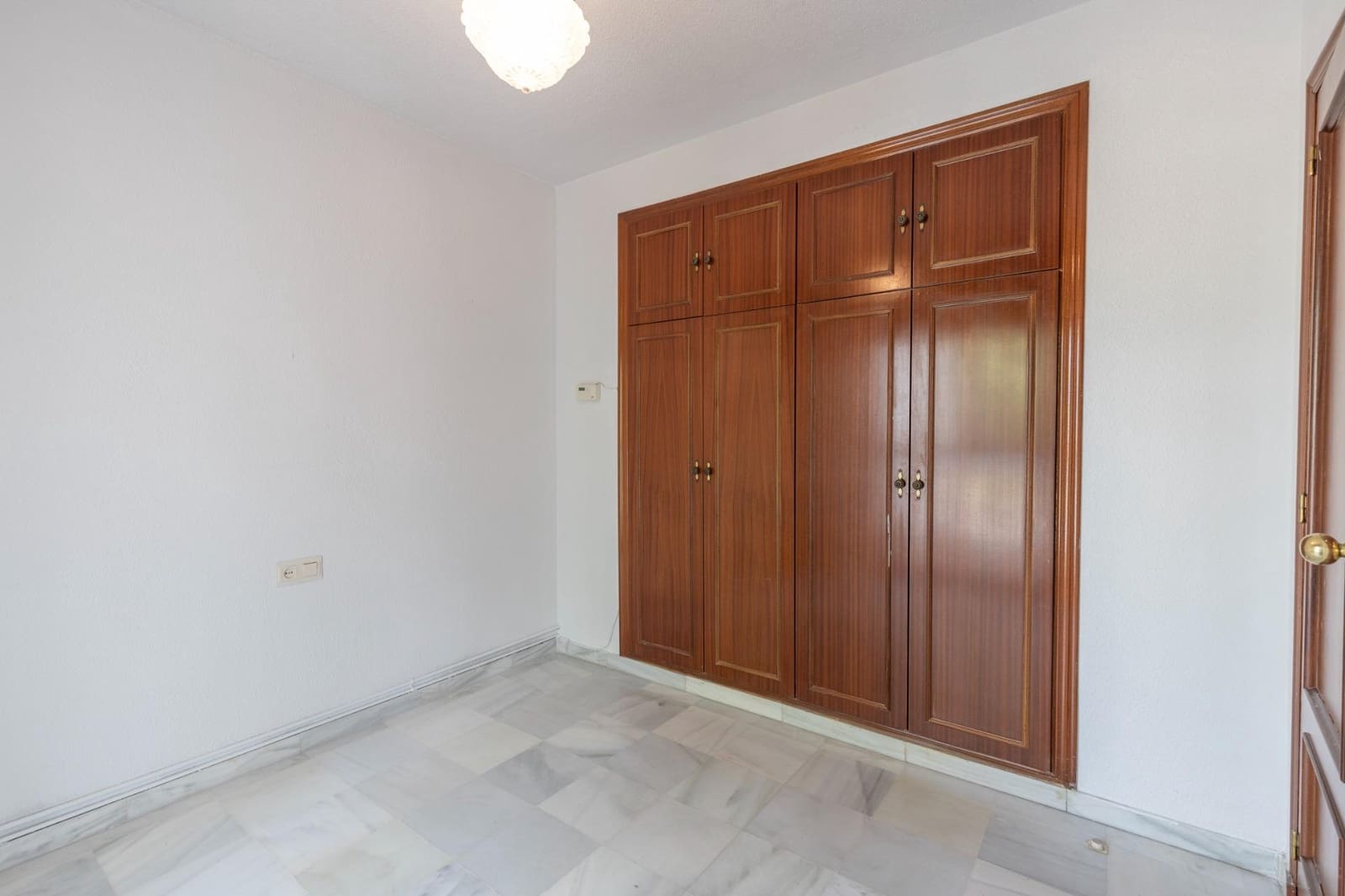 5 Zimmer Doppelhaus zu verkaufen in Granada Stadt mit Pool Garage - 450.000 € (Ref: 10021128)