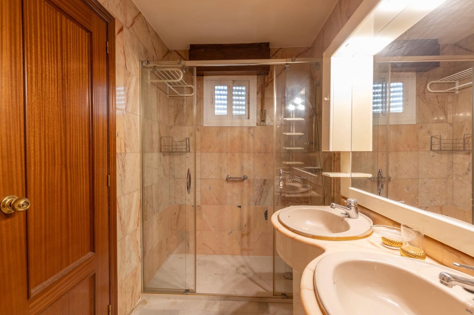 5 Zimmer Doppelhaus zu verkaufen in Granada Stadt mit Pool Garage - 450.000 € (Ref: 10021128)