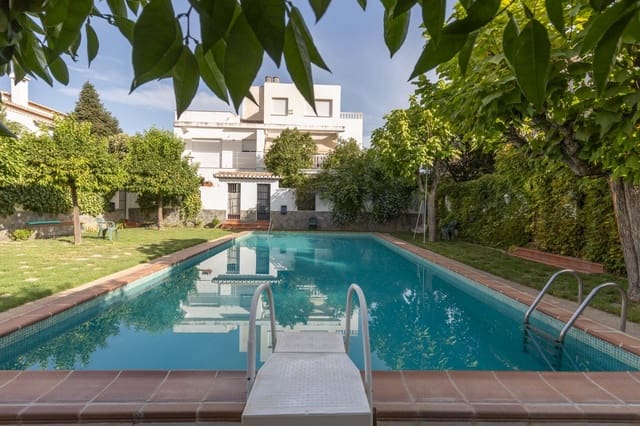 5 Zimmer Doppelhaus zu verkaufen in Granada Stadt mit Pool Garage - 450.000 € (Ref: 10021128)