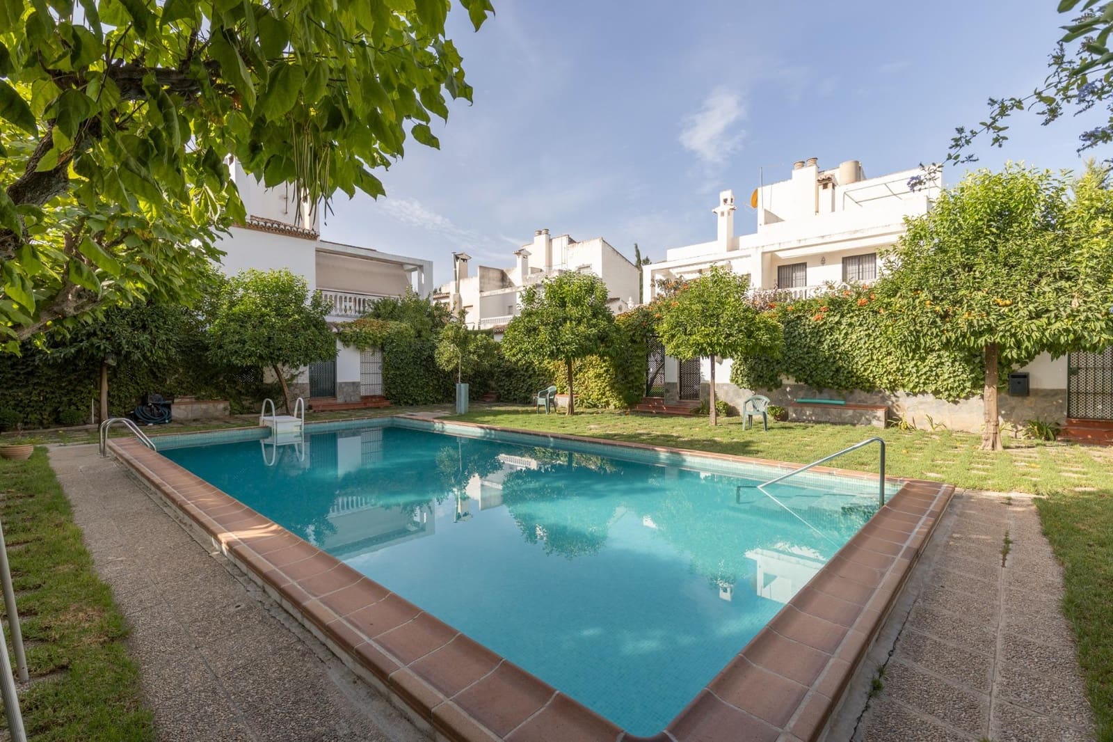 5 Zimmer Doppelhaus zu verkaufen in Granada Stadt mit Pool Garage - 450.000 € (Ref: 10021128)