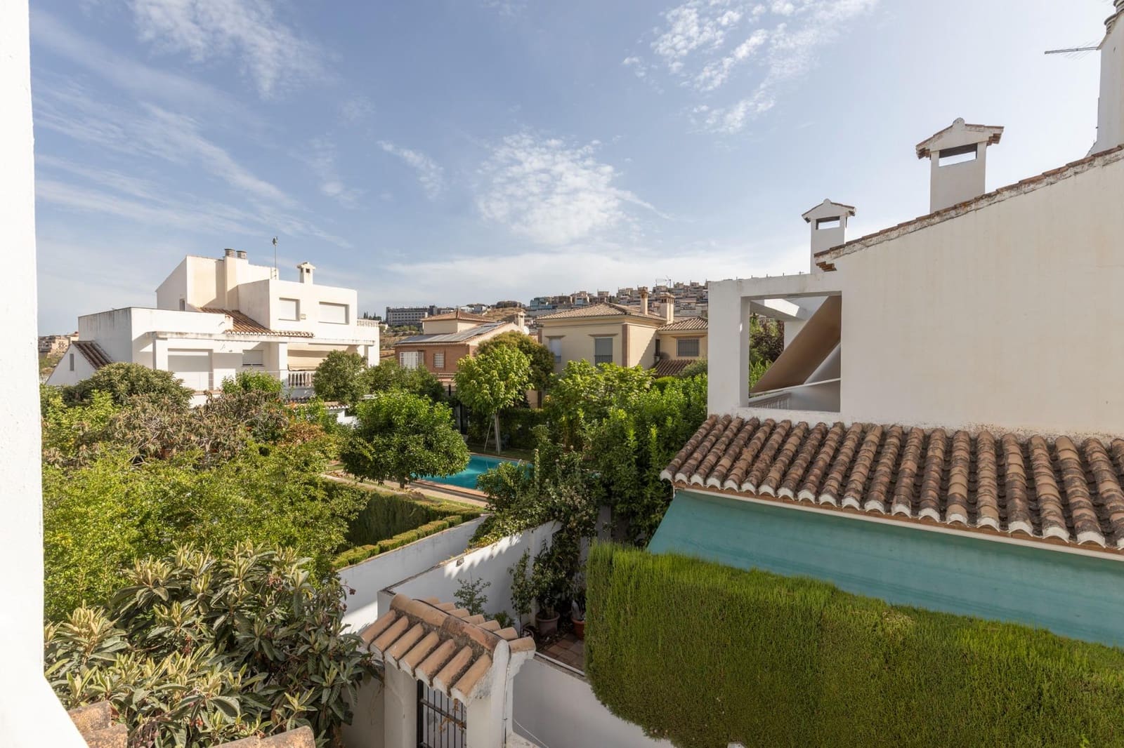 5 Zimmer Doppelhaus zu verkaufen in Granada Stadt mit Pool Garage - 450.000 € (Ref: 10021128)
