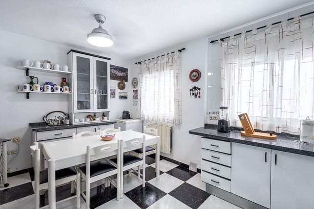 4 chambre Appartement à vendre à Grenade ville avec garage - 360 000 € (Ref: 10022741)