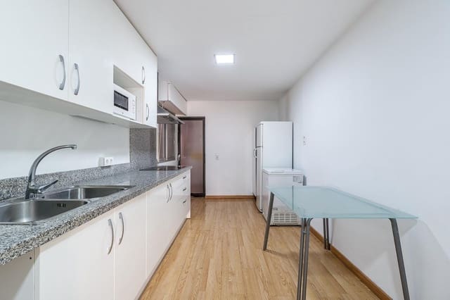 6 slaapkamer Flat te koop in Granada stad - € 320.000 (Ref: 10022743)
