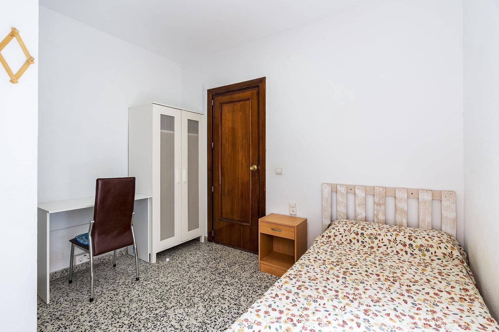6 slaapkamer Flat te koop in Granada stad - € 320.000 (Ref: 10022743)