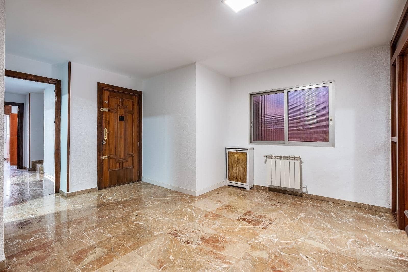 6 slaapkamer Flat te koop in Granada stad - € 320.000 (Ref: 10022743)