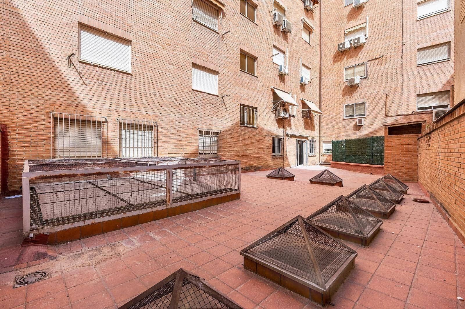 6 slaapkamer Flat te koop in Granada stad - € 320.000 (Ref: 10022743)