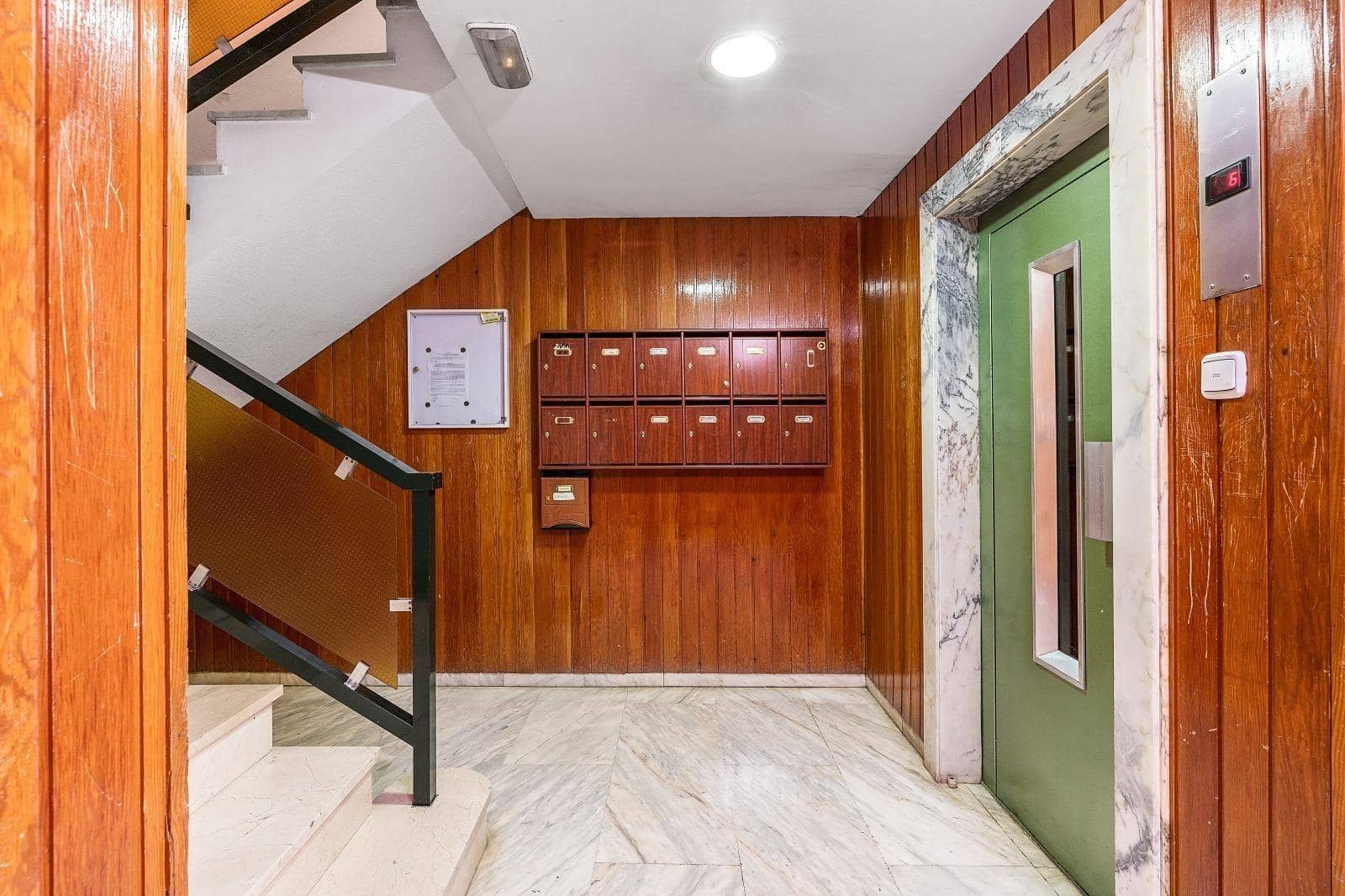 6 slaapkamer Flat te koop in Granada stad - € 320.000 (Ref: 10022743)