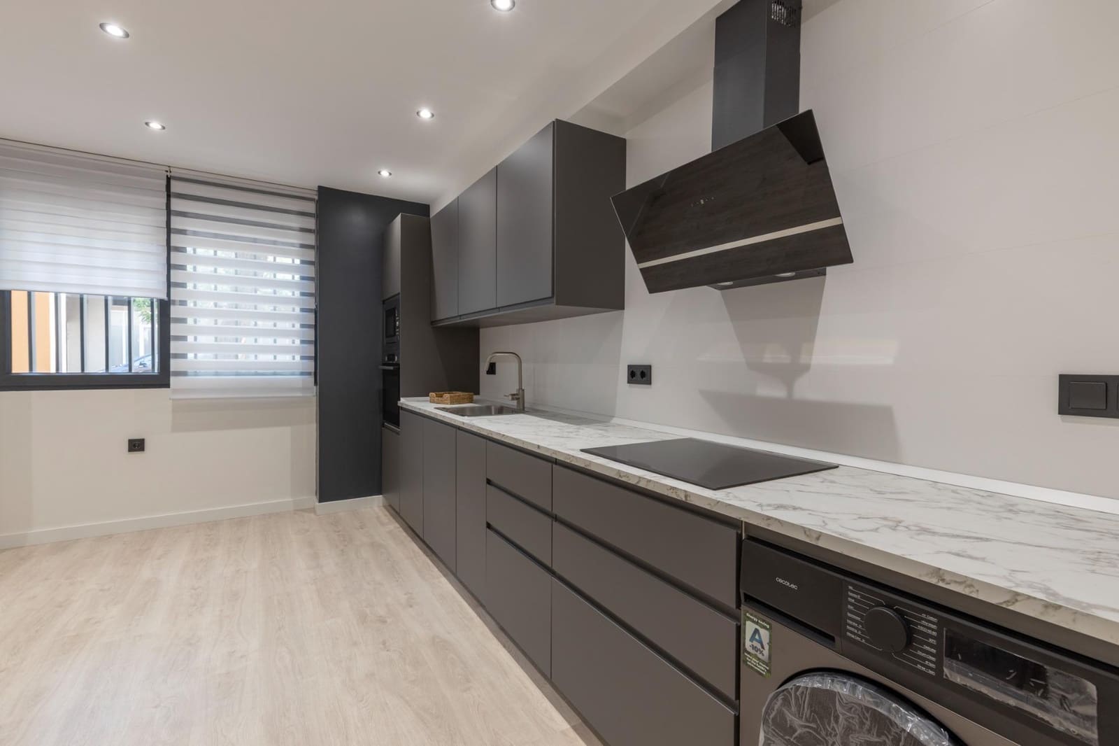 Piso de 4 habitaciones en Granada ciudad en venta - 259.900 € (Ref: 10022744)