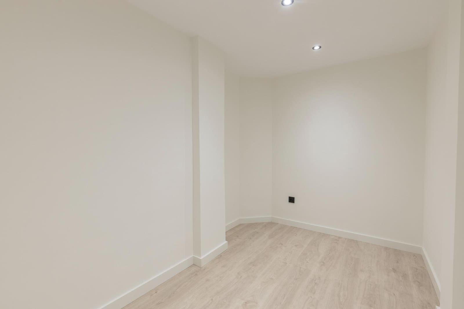 Piso de 4 habitaciones en Granada ciudad en venta - 259.900 € (Ref: 10022744)