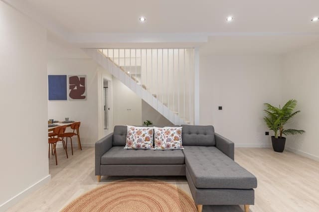 Piso de 4 habitaciones en Granada ciudad en venta - 259.900 € (Ref: 10022744)