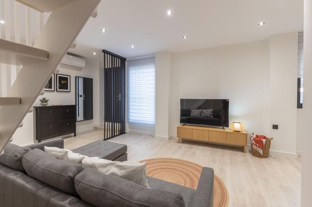 Piso de 4 habitaciones en Granada ciudad en venta - 259.900 € (Ref: 10022744)