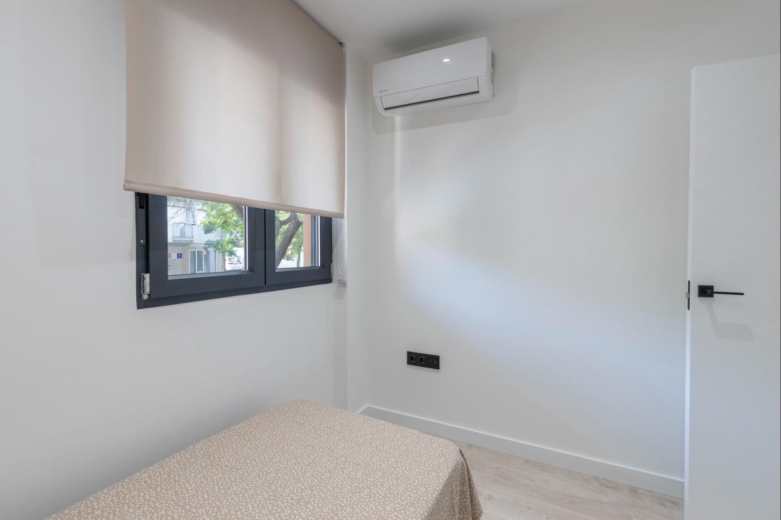 Piso de 4 habitaciones en Granada ciudad en venta - 259.900 € (Ref: 10022744)