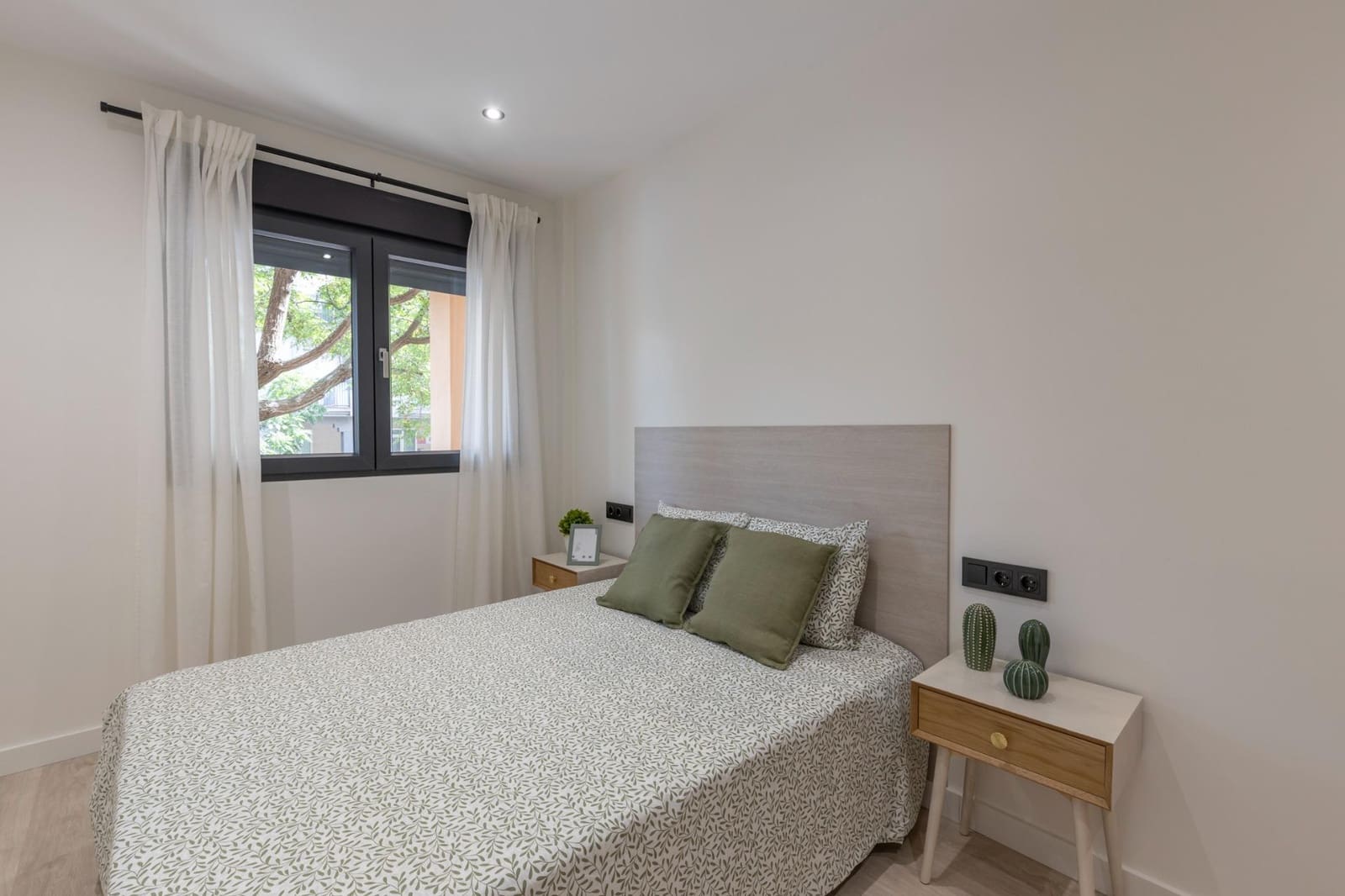 Piso de 4 habitaciones en Granada ciudad en venta - 259.900 € (Ref: 10022744)