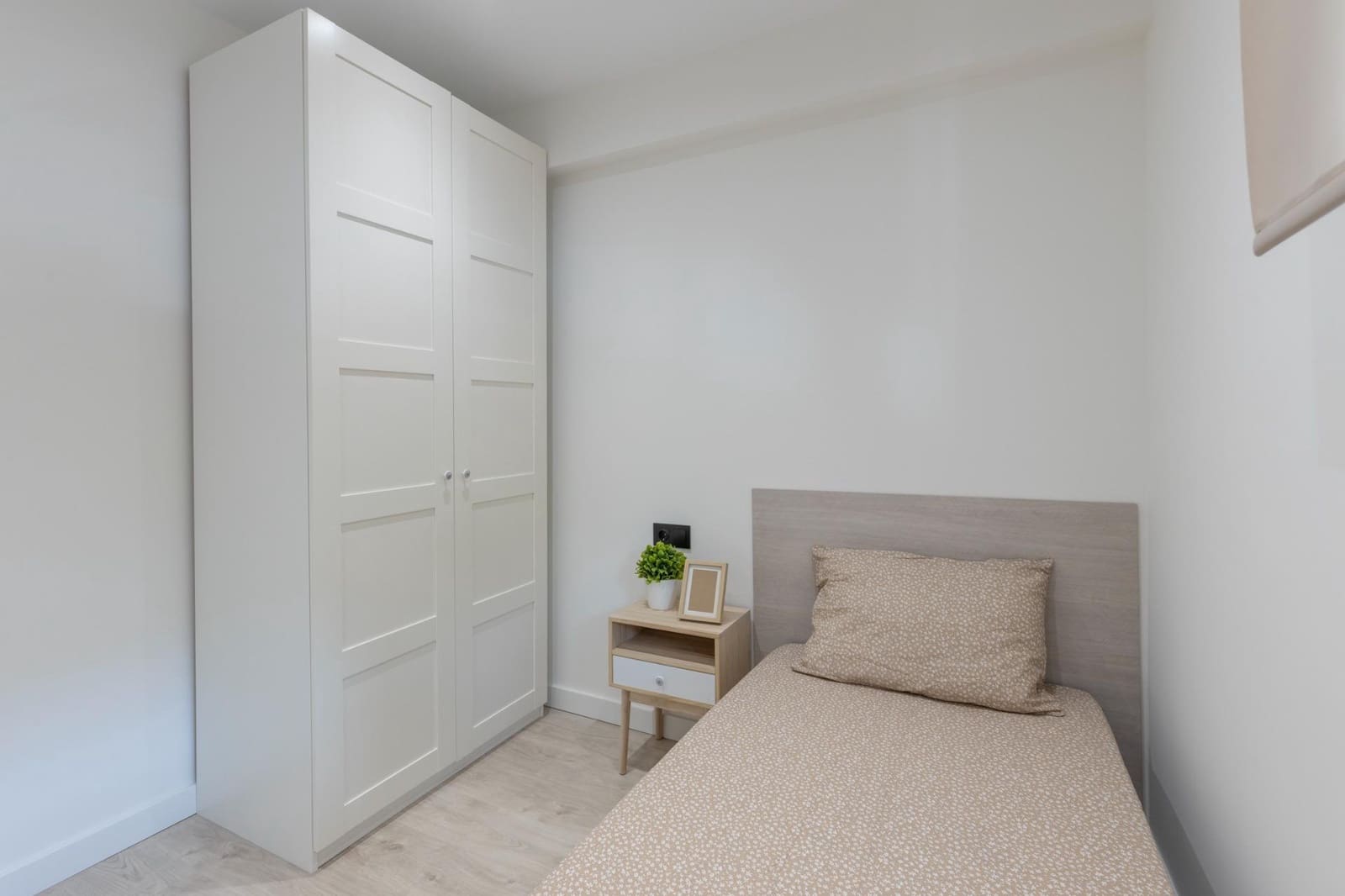 Piso de 4 habitaciones en Granada ciudad en venta - 259.900 € (Ref: 10022744)