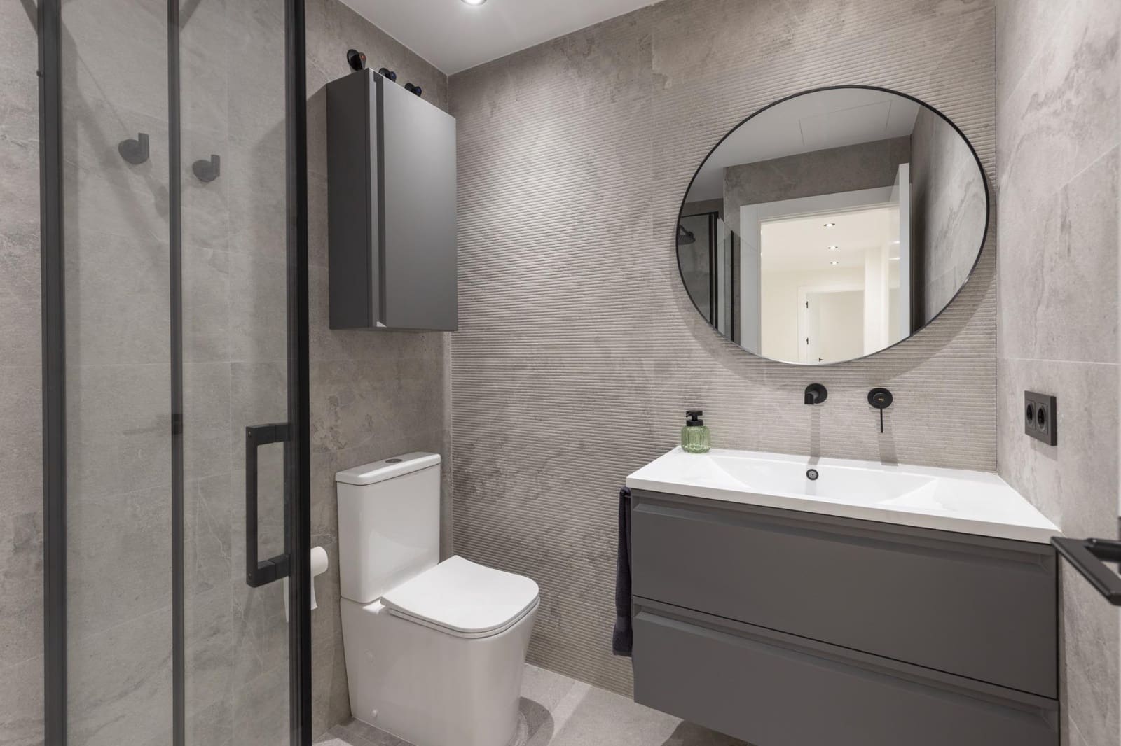 Piso de 4 habitaciones en Granada ciudad en venta - 259.900 € (Ref: 10022744)