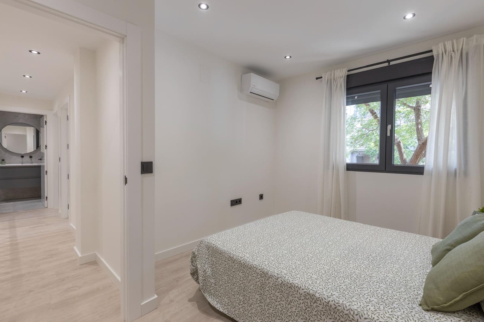 Piso de 4 habitaciones en Granada ciudad en venta - 259.900 € (Ref: 10022744)