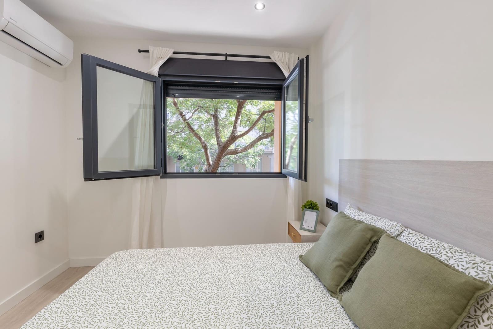 Piso de 4 habitaciones en Granada ciudad en venta - 259.900 € (Ref: 10022744)