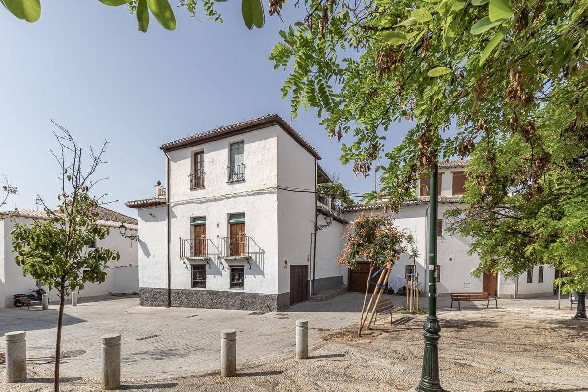 5 Zimmer Haus zu verkaufen in Granada Stadt mit Garage - 619.900 € (Ref: 10022753)