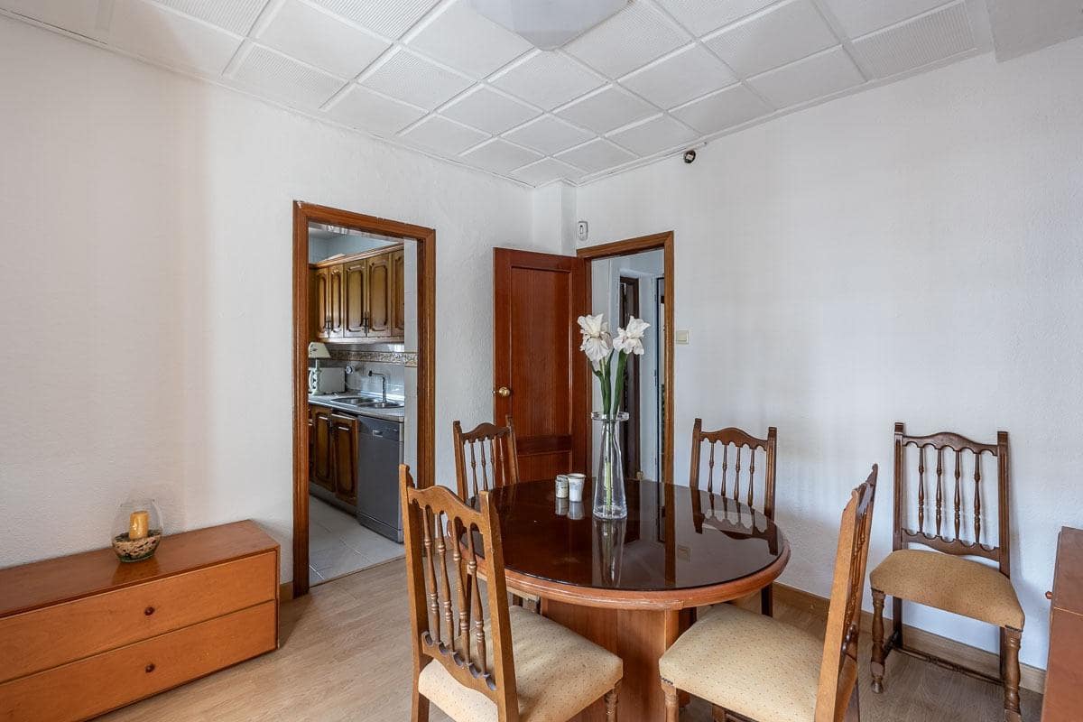 5 Zimmer Haus zu verkaufen in Granada Stadt mit Garage - 619.900 € (Ref: 10022753)