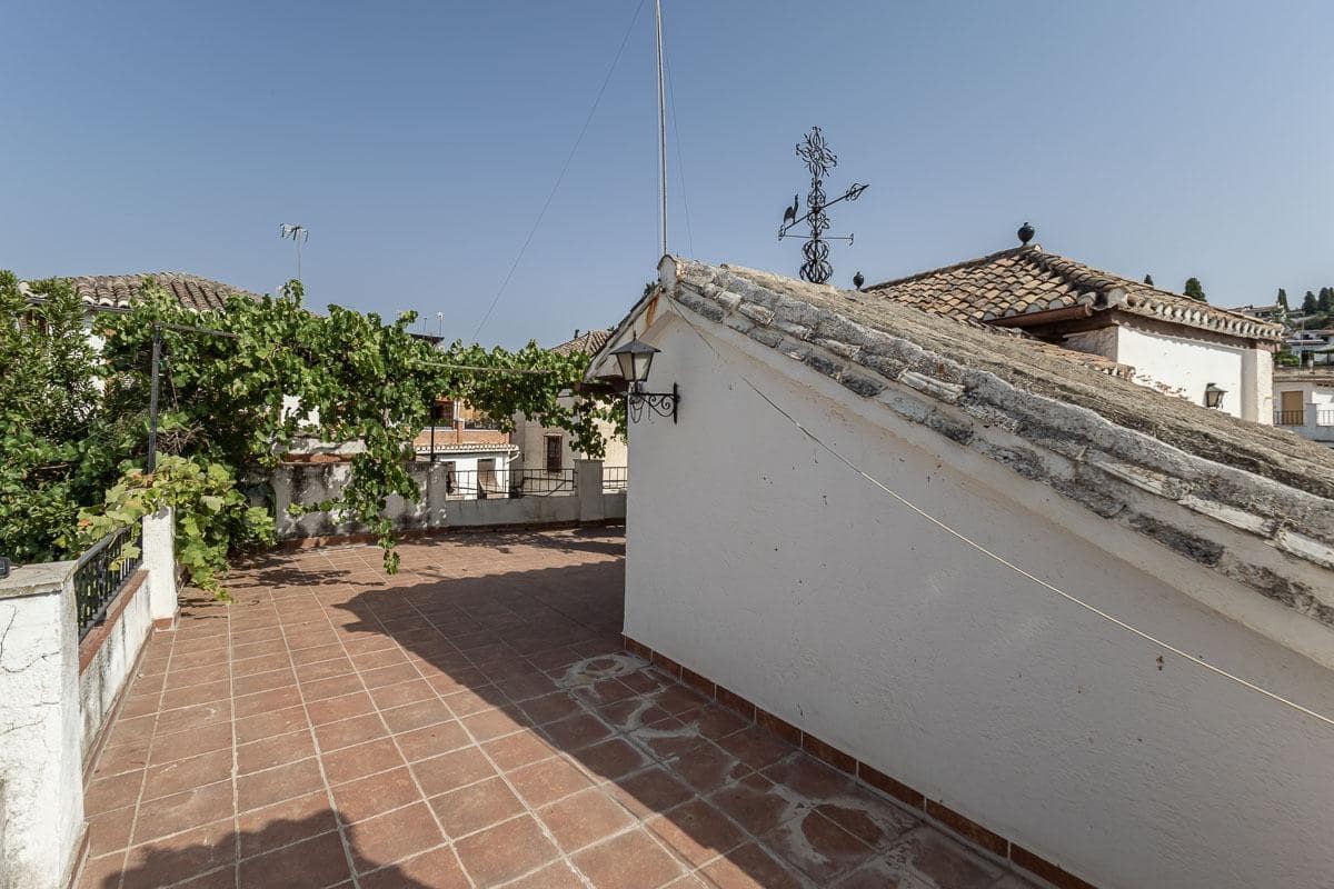5 Zimmer Haus zu verkaufen in Granada Stadt mit Garage - 619.900 € (Ref: 10022753)