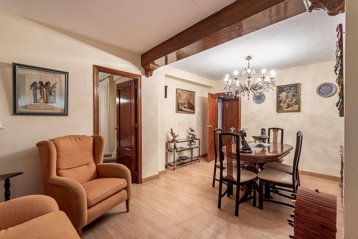5 Zimmer Haus zu verkaufen in Granada Stadt mit Garage - 619.900 € (Ref: 10022753)