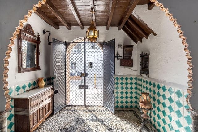 5 chambre Maison de Ville à vendre à Albaicin, Grenade ville avec garage - 619 900 € (Ref: 10022753)