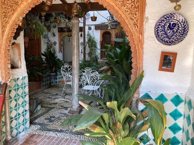 5 chambre Maison de Ville à vendre à Albaicin, Grenade ville avec garage - 619 900 € (Ref: 10022753)