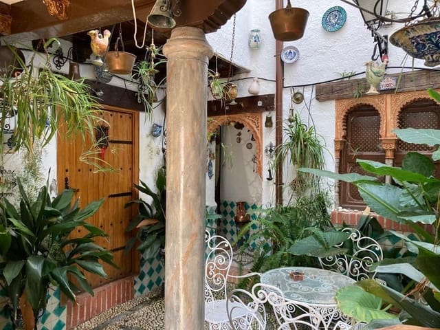 5 chambre Maison de Ville à vendre à Albaicin, Grenade ville avec garage - 619 900 € (Ref: 10022753)