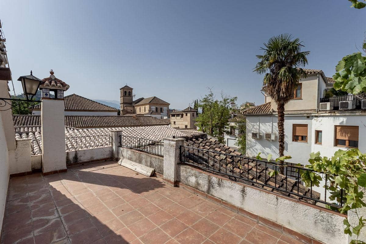 5 Zimmer Haus zu verkaufen in Granada Stadt mit Garage - 619.900 € (Ref: 10022753)