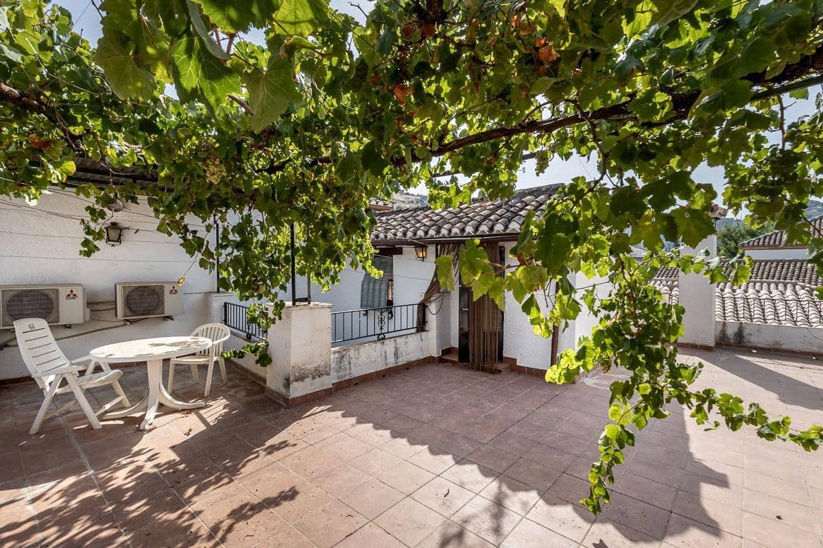 5 Zimmer Haus zu verkaufen in Granada Stadt mit Garage - 619.900 € (Ref: 10022753)