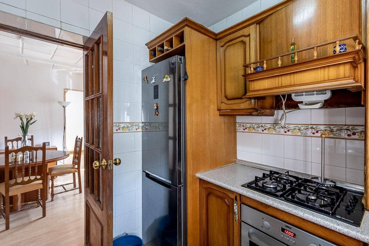 5 Zimmer Haus zu verkaufen in Granada Stadt mit Garage - 619.900 € (Ref: 10022753)