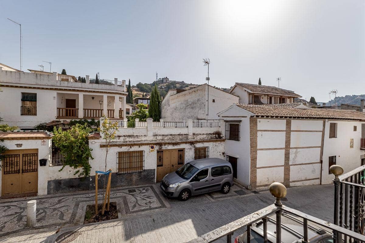 5 Zimmer Haus zu verkaufen in Granada Stadt mit Garage - 619.900 € (Ref: 10022753)
