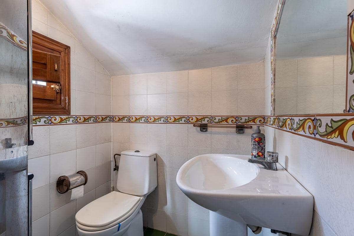 5 Zimmer Haus zu verkaufen in Granada Stadt mit Garage - 619.900 € (Ref: 10022753)