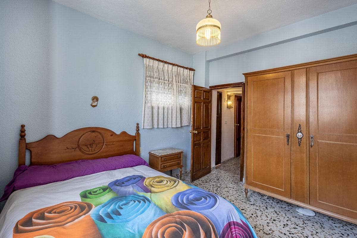 5 Zimmer Haus zu verkaufen in Granada Stadt mit Garage - 619.900 € (Ref: 10022753)