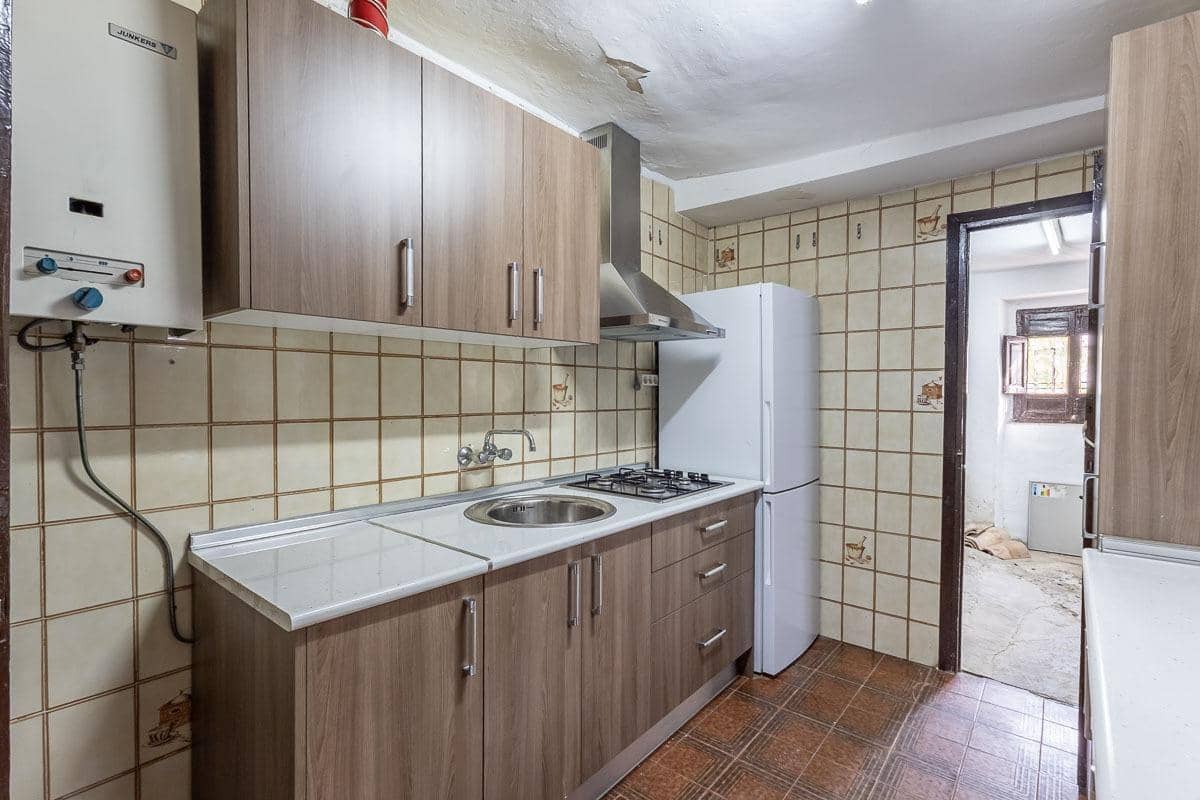 5 Zimmer Haus zu verkaufen in Granada Stadt mit Garage - 619.900 € (Ref: 10022753)