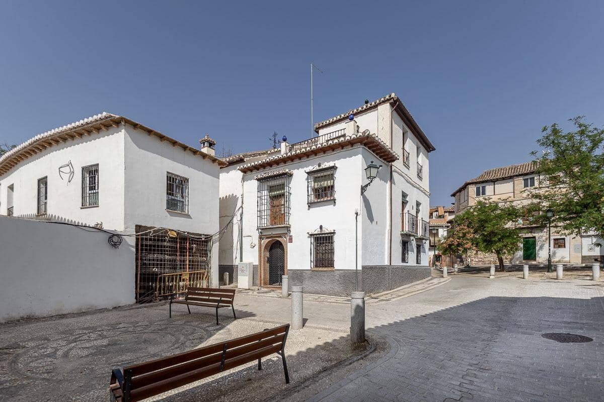 5 Zimmer Haus zu verkaufen in Granada Stadt mit Garage - 619.900 € (Ref: 10022753)