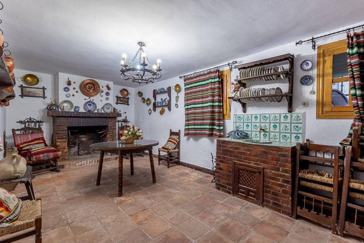 5 Zimmer Haus zu verkaufen in Granada Stadt mit Garage - 619.900 € (Ref: 10022753)