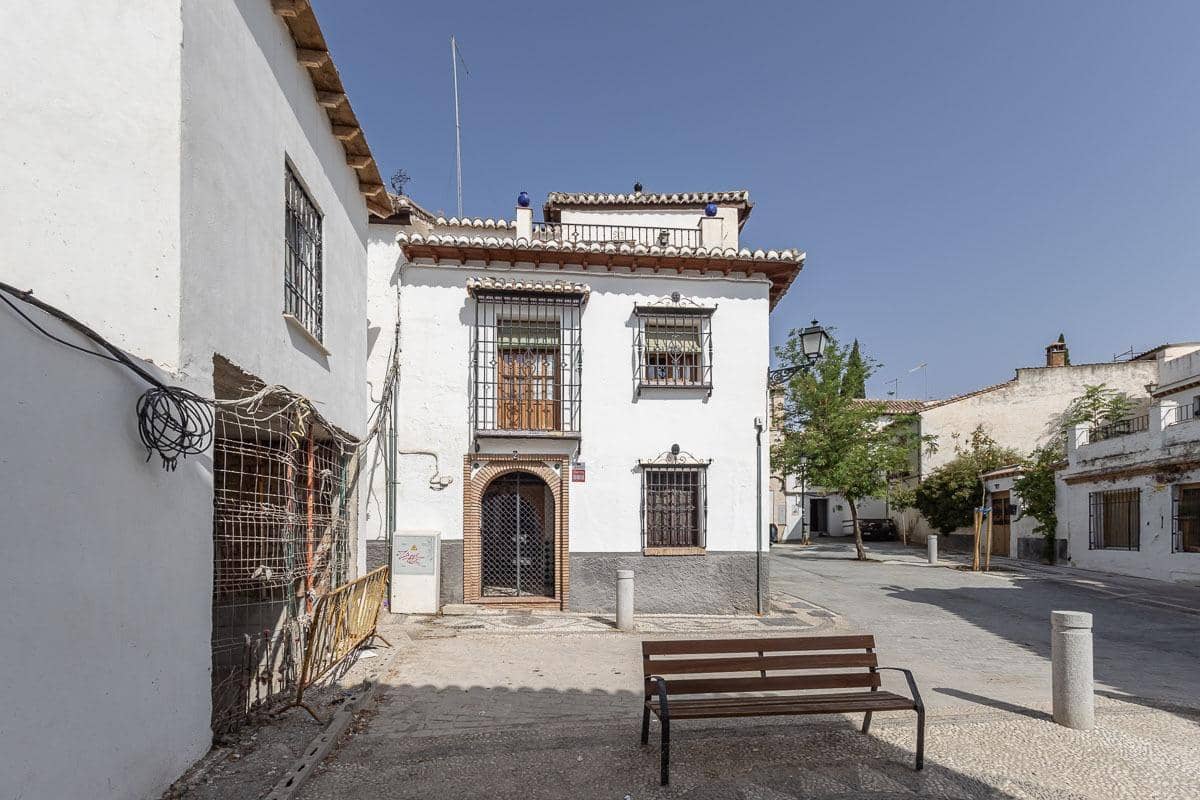 5 Zimmer Haus zu verkaufen in Granada Stadt mit Garage - 619.900 € (Ref: 10022753)