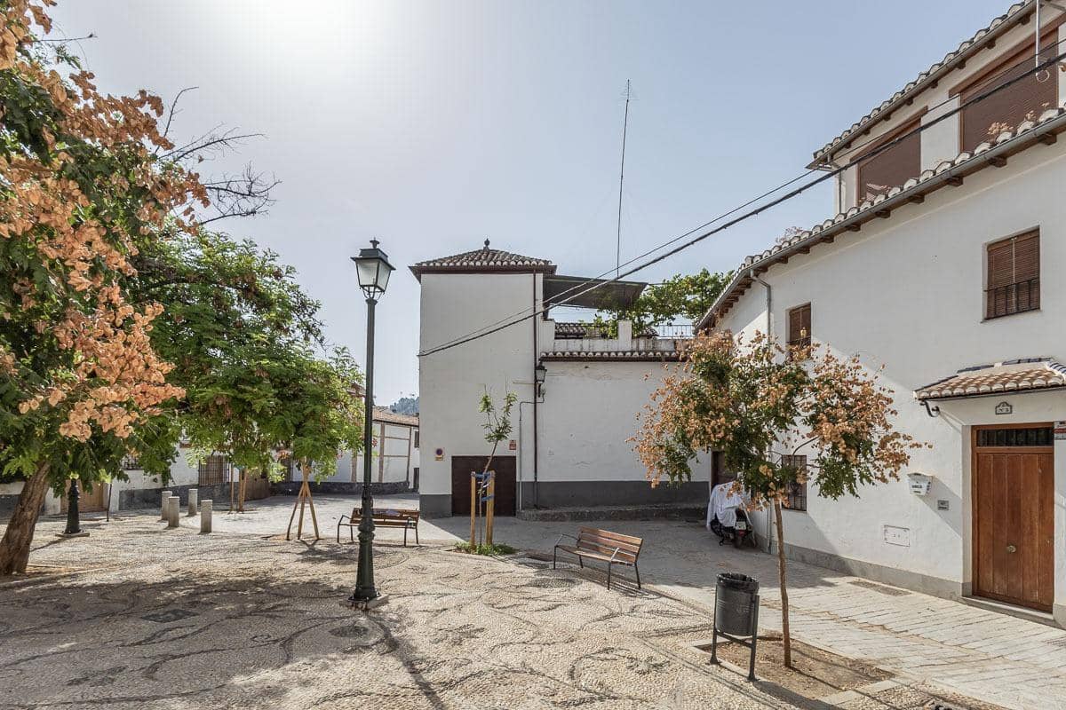 5 Zimmer Haus zu verkaufen in Granada Stadt mit Garage - 619.900 € (Ref: 10022753)