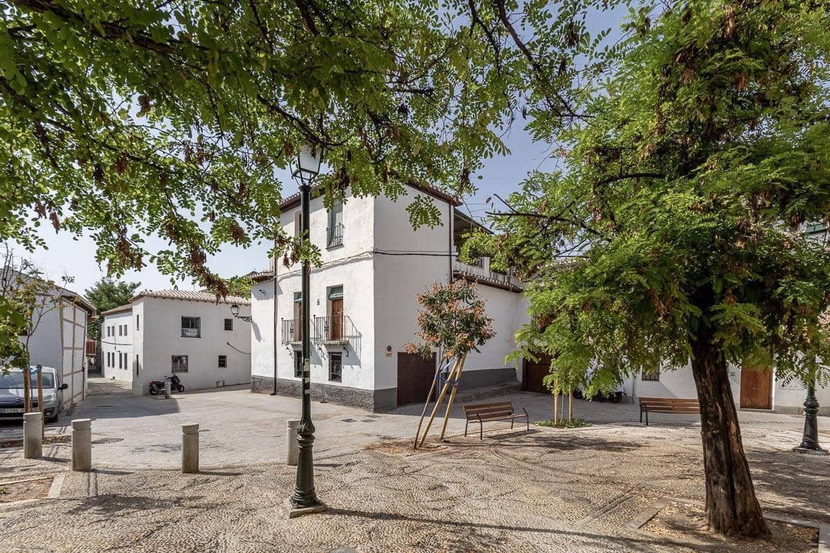 5 Zimmer Haus zu verkaufen in Granada Stadt mit Garage - 619.900 € (Ref: 10022753)