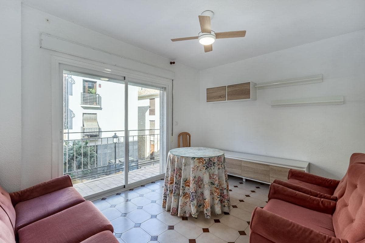 3 bedroom Flat for sale in Granada city - € 255,000 (Ref: 10024381)