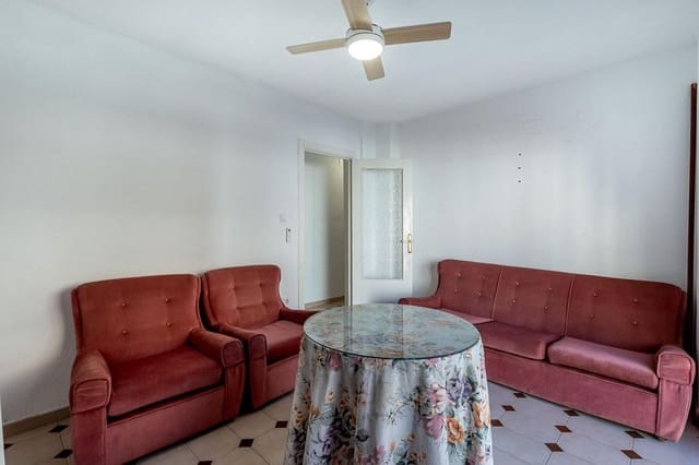 3 bedroom Flat for sale in Centro, Granada city - € 255,000 (Ref: 10024381)